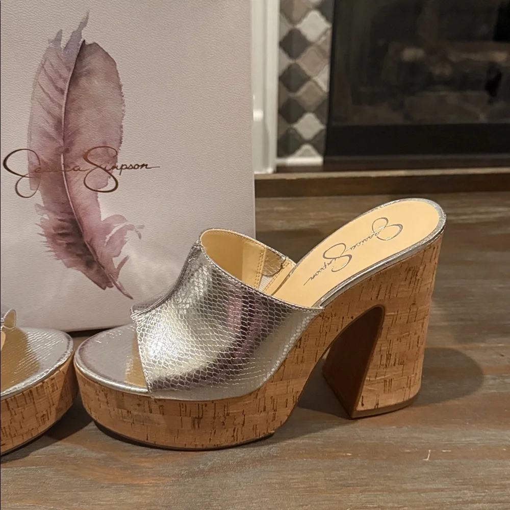Jessica Simpson Xona Platform Heels Silver Size 10 NIB Retro Glam‎